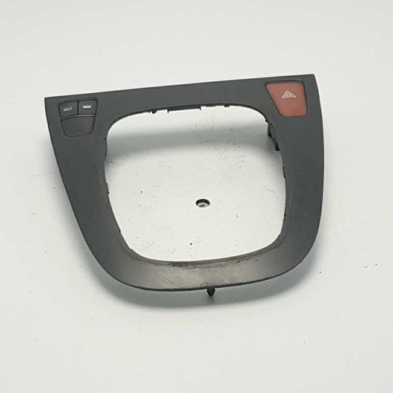 COVER MASCHERINA PLANCIA CENTRALE PULSANTIERA MULTIFUNZIONE FIAT CROMA 2° SERIE 2006 735364120 COVER MASCHERINA PLANCIA CENTRALE PULSANTIERA MULTIFUNZIONE FIAT CROMA 2° SERIE 2006 735364120