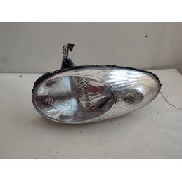 Faro anteriore sinistro...