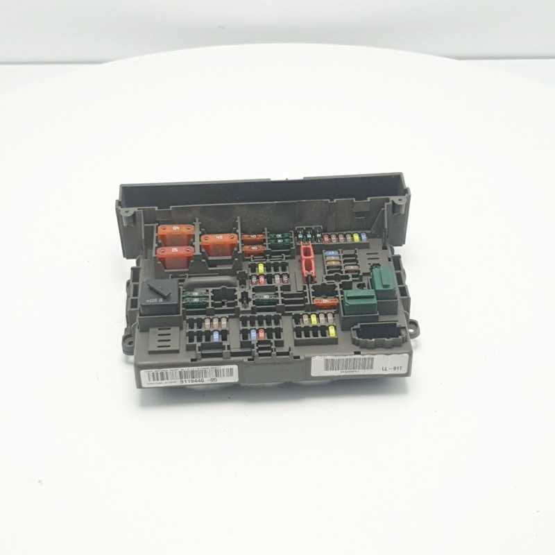 CENTRALINA ECU SCATOLA PORTAFUSIBILI BMW E90 SERIE 3 2005-11 9119446-05 CENTRALINA ECU SCATOLA PORTAFUSIBILI BMW E90 SERIE 3 2005-11 9119446-05