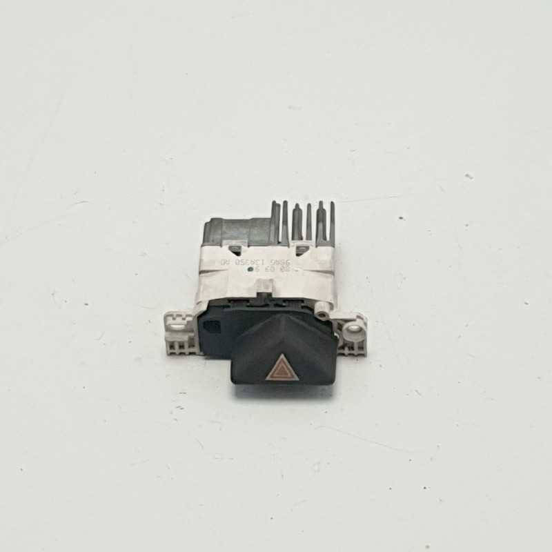 INTERRUTTORE COMANDO PULSANTE EMERGENZA 4 FRECCE FORD FOCUS 1999 98AG13A350AD INTERRUTTORE COMANDO PULSANTE EMERGENZA 4 FRECCE FORD FOCUS 1999 98AG13A350AD