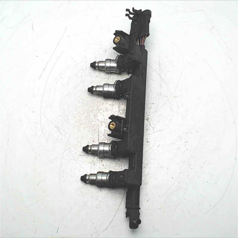 8200365996 7700114546 Flauto iniezione 4x iniettori Renault Clio MK2 1.2 benzina 2007 5pin