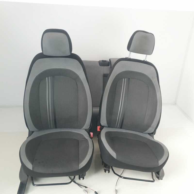 Tapezzeria completa sedili ant sx dx divano post in tessuto più pannelli portiere Fiat Grande Punto Evo 2011 Tapezzeria completa sedili ant sx dx divano post in tessuto più pannelli portiere Fiat Grande Punto Evo 2011