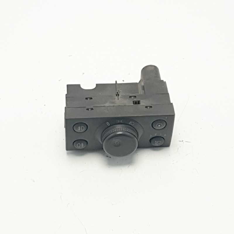 Pulsanti interruttori comandi luci fari 13177066 Opel Vectra A 1988-95 Pulsanti interruttori comandi luci fari 13177066 Opel Vectra A 1988-95