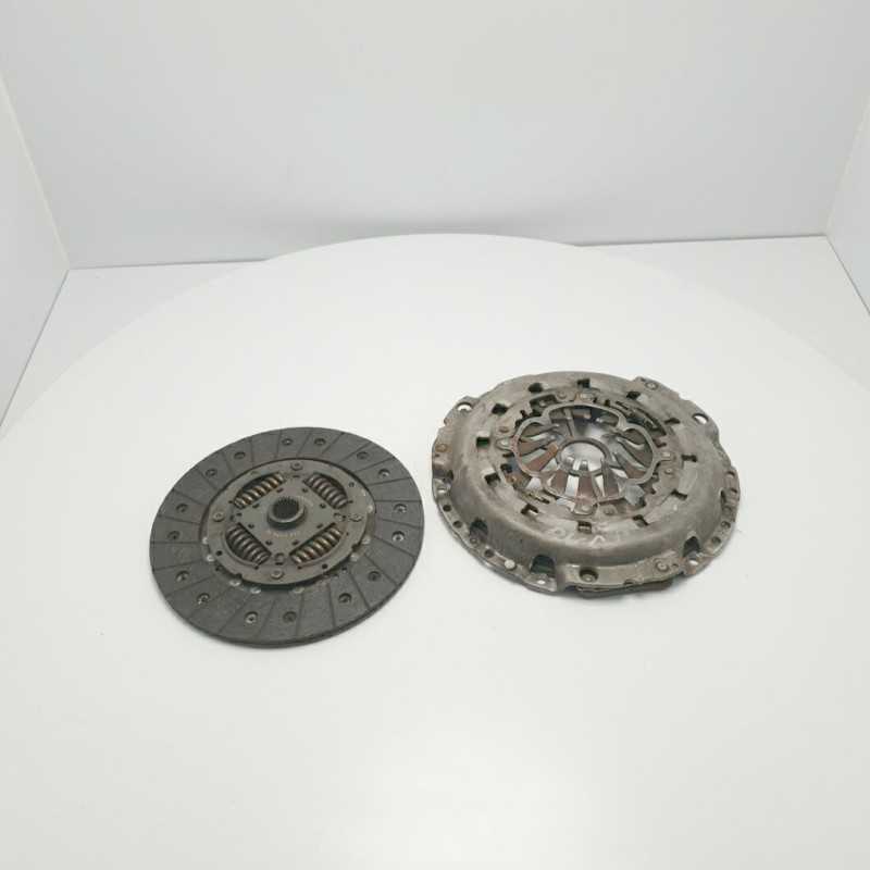 Kit frizione 324033410 Audi A4 2.0 diesel 6M 103 Kw 2005 Kit frizione 324033410 Audi A4 2.0 diesel 6M 103 Kw 2005
