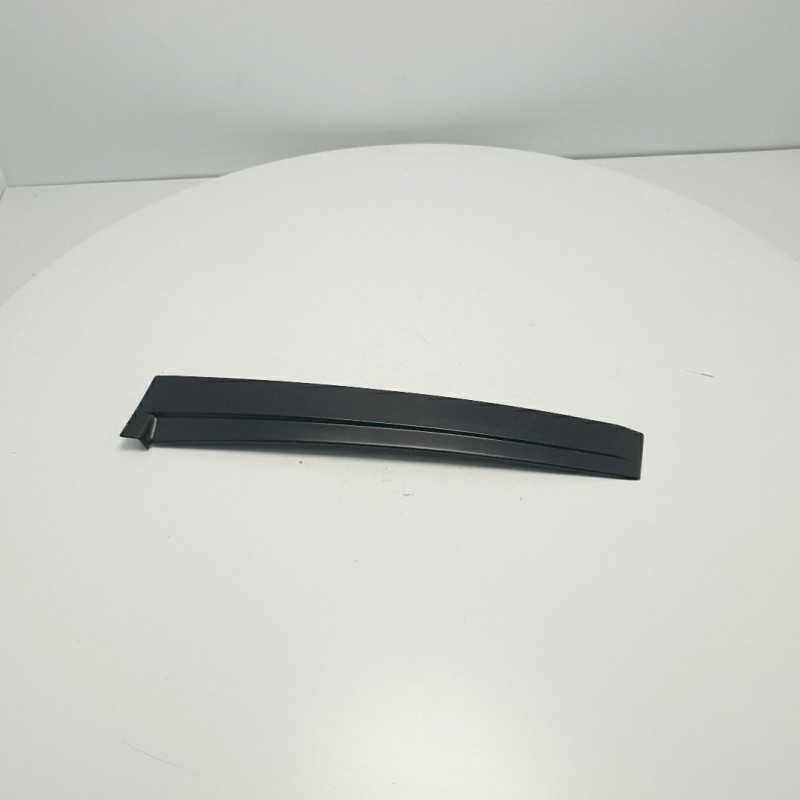 Rivestimento portellone baule 83671-61G00 Suzuki Baleno 1995-02 Rivestimento portellone baule 83671-61G00 Suzuki Baleno 1995-02