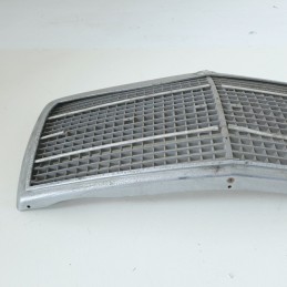Mascherina griglia calandra radiatore 1168880023 Mercedes W116 SE da restaurare