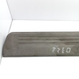 MR402145 Battitacco modanatura anteriore destro portiera Mitsubishi Pajero III V60 1999-06