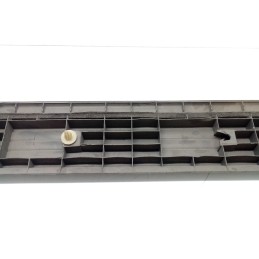 MR402145 Battitacco modanatura anteriore destro portiera Mitsubishi Pajero III V60 1999-06