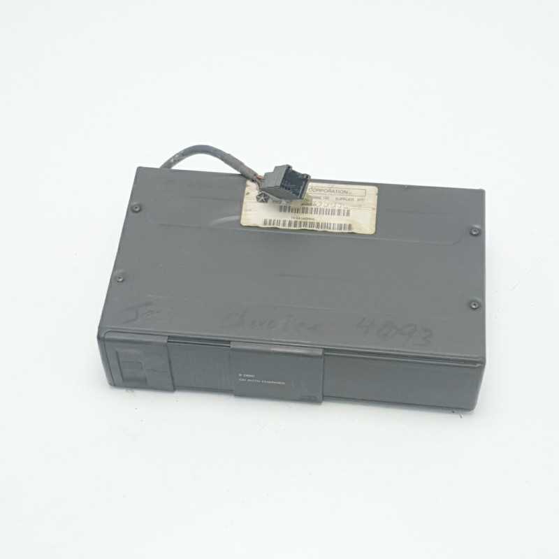 56038599AA caricatore cd stereo autoradio Jeep Cherokee 6 dischi 8pin 56038599AA caricatore cd stereo autoradio Jeep Cherokee 6 dischi 8pin