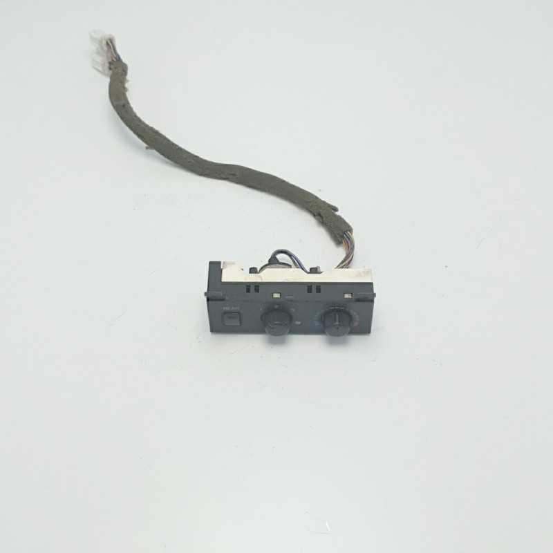 MR500175 cpannello controllo comandi stufa riscaldamento abitacolo Mitsubishi Pajero 2004 13pin MR500175 cpannello controllo comandi stufa riscaldamento abitacolo Mitsubishi Pajero 2004 13pin