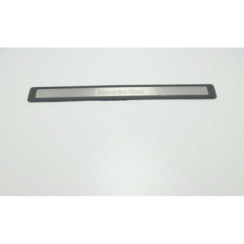 A2116805535 rivestimento barra battitacco Mercedes W211 classe E ATTENZIONARE FOTO misure cm 56,5X5cm anteriore sinistra A2116805535 rivestimento barra battitacco Mercedes W211 classe E ATTENZIONARE FOTO misure cm 56,5X5cm anteriore sinistra