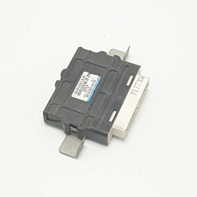 MR528637 centralina ecu modulo controllo trazione Mitsubishi Pajero 3.2 DiD 4X4 71773M MR528637 centralina ecu modulo controllo trazione Mitsubishi Pajero 3.2 DiD 4X4 71773M