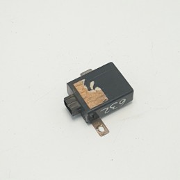 MB886391 centralina ecu confort rele' lampeggiante luce verde Mitsubishi Pajero mk2 1997
